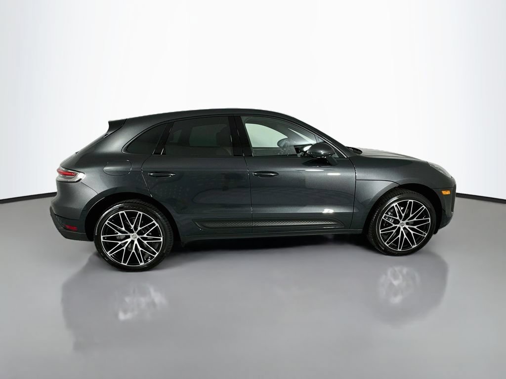 Certified 2026 Porsche Macan AWD/4WD image 8