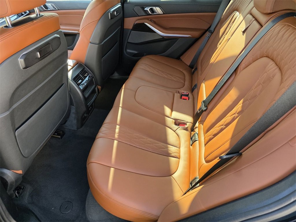 Used 2024 BMW X5 xDrive40i w/ M Sport Package image 14
