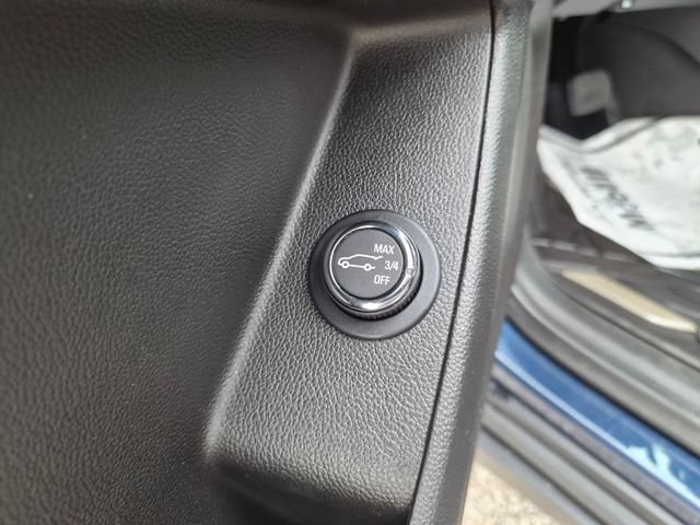 Used 2023 Chevrolet Traverse LT FWD image 15