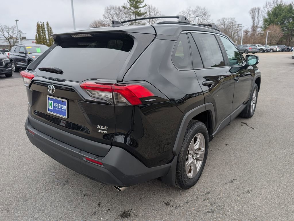 Used 2022 Toyota RAV4 XLE w/ Convenience Package image 6
