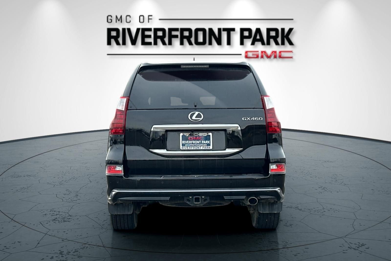 Used 2021 Lexus GX 460 Premium w/ Accessory Package image 4