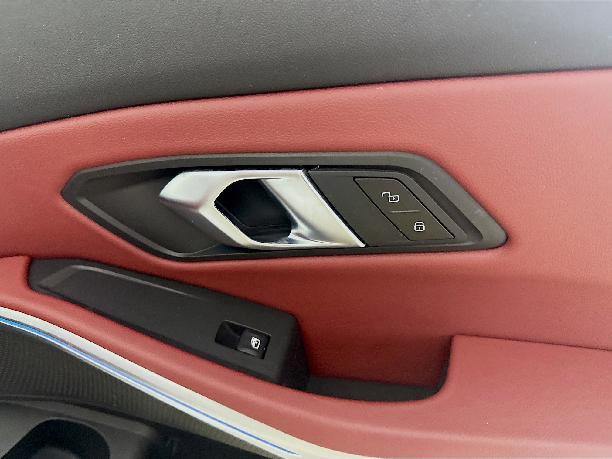 Used 2024 BMW 330i Sedan w/ Convenience Package image 31