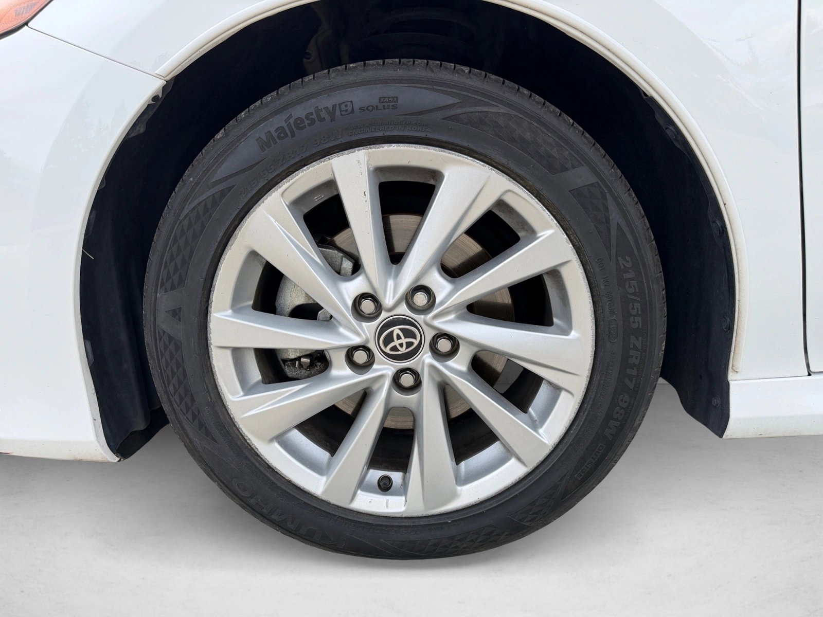 Used 2023 Toyota Camry LE w/ Convenience Package image 9