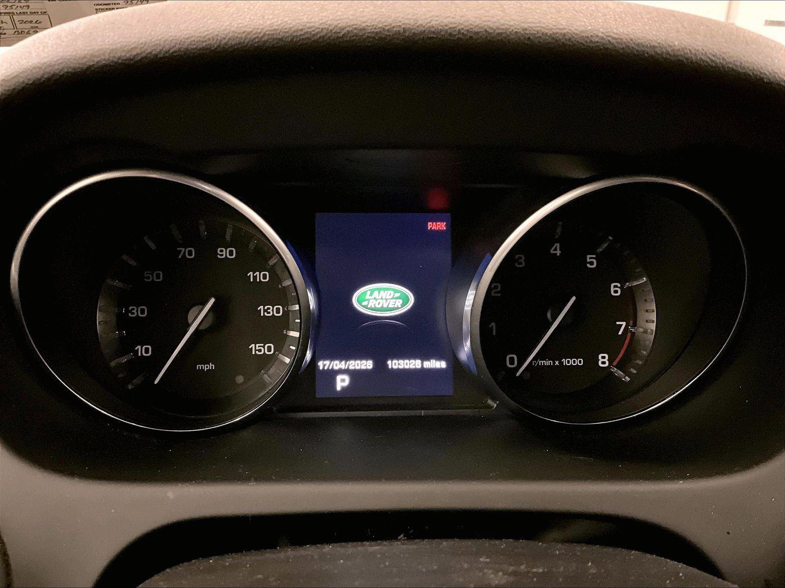 Used 2016 Land Rover Discovery Sport SE image 19