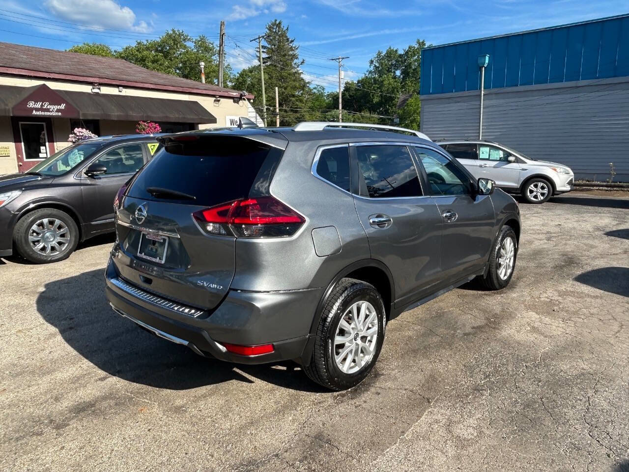 Used 2018 Nissan Rogue SV AWD/4WD image 12