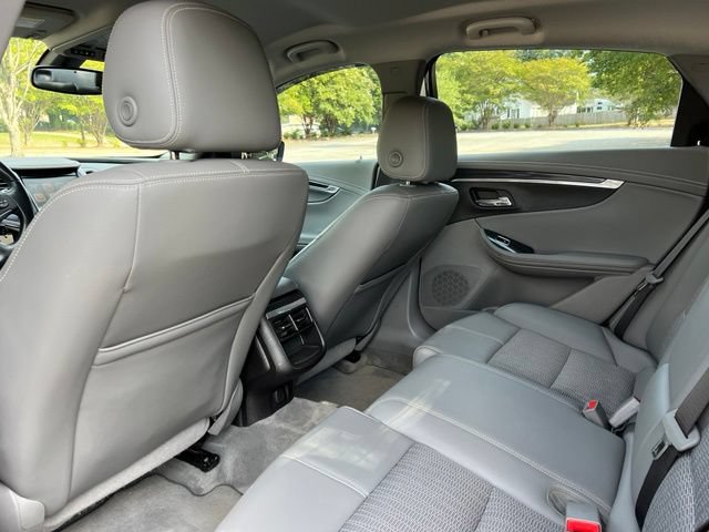 Used 2016 Chevrolet Impala LT w/ Convenience Package FWD image 15