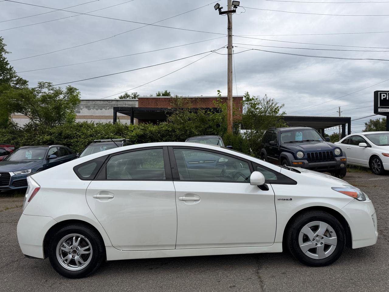 Used 2010 Toyota Prius Five FWD image 4