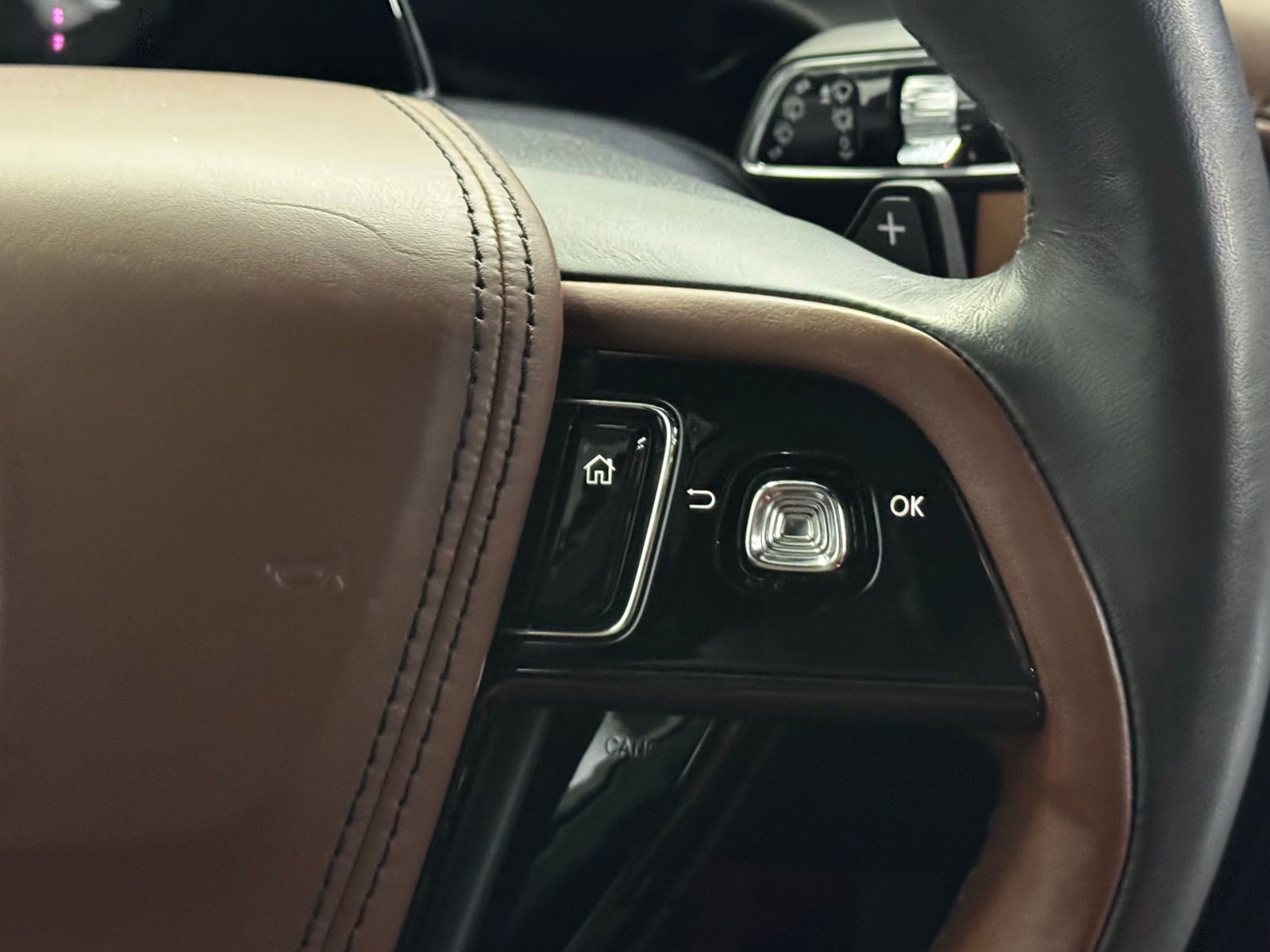 Used 2025 Lincoln Aviator Reserve w/ Equipment Group 201A image 21