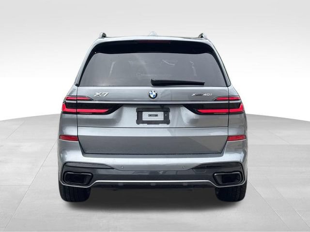 Used 2024 BMW X7 xDrive40i w/ M Sport Package AWD/4WD image 8