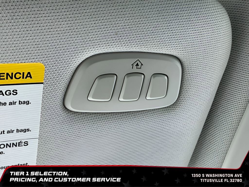 Used 2025 Ford Explorer Active w/ Active Comfort Package RWD image 37