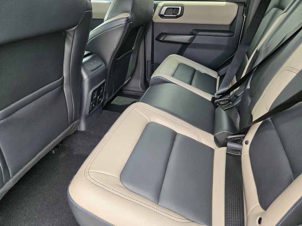 Used 2024 Ford Bronco Wildtrak AWD/4WD image 31