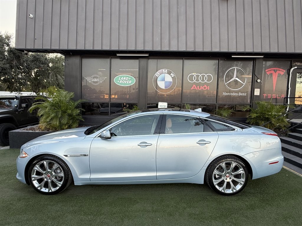 Used 2014 Jaguar XJ AWD image 7