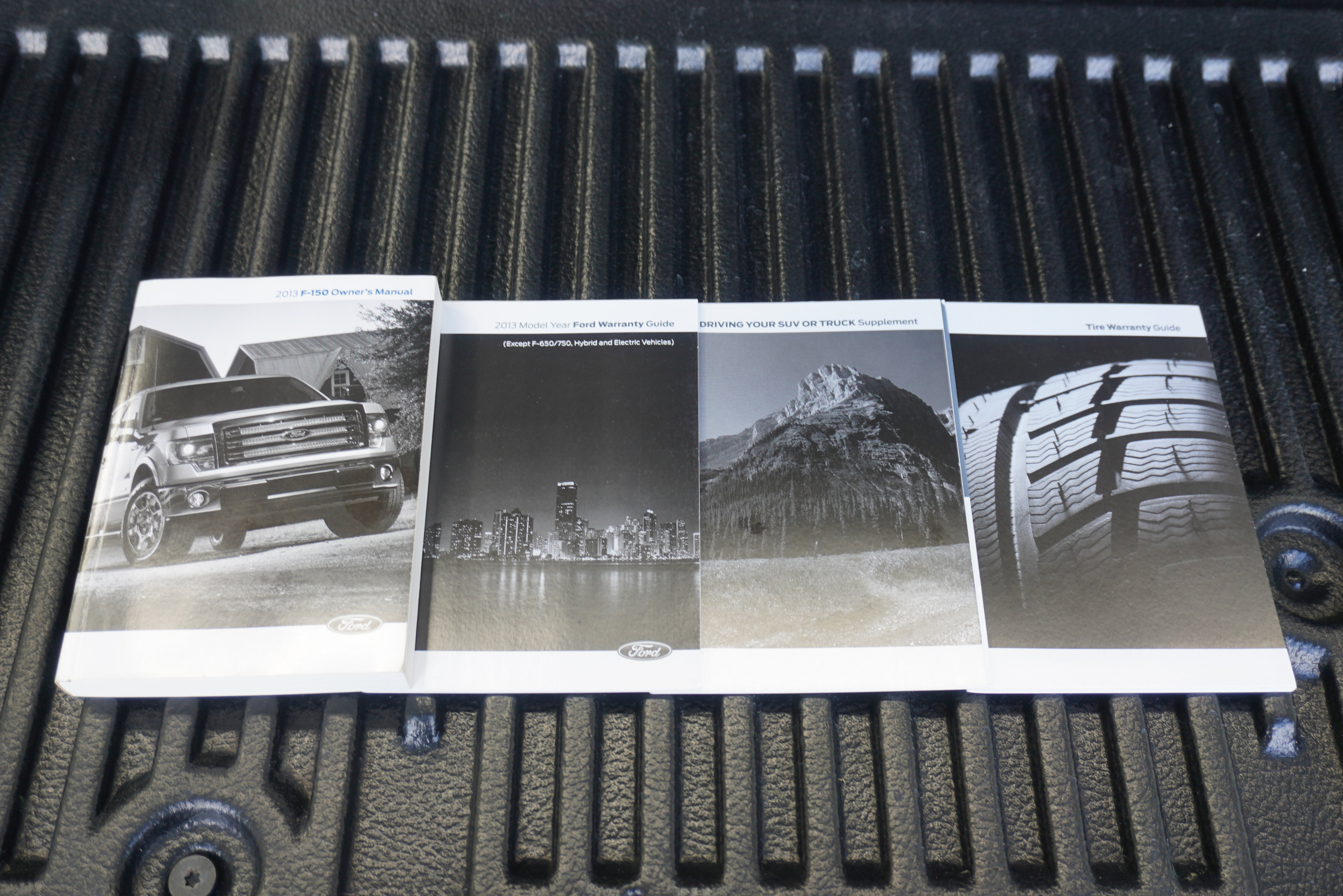 Used 2013 Ford F150 XLT w/ Mid Equipment Group image 20