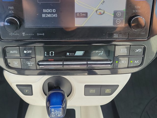 Used 2016 Toyota Prius Three FWD image 19