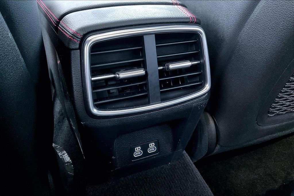 Used 2025 Genesis G70 2.5T w/ Sport Prestige Package image 10