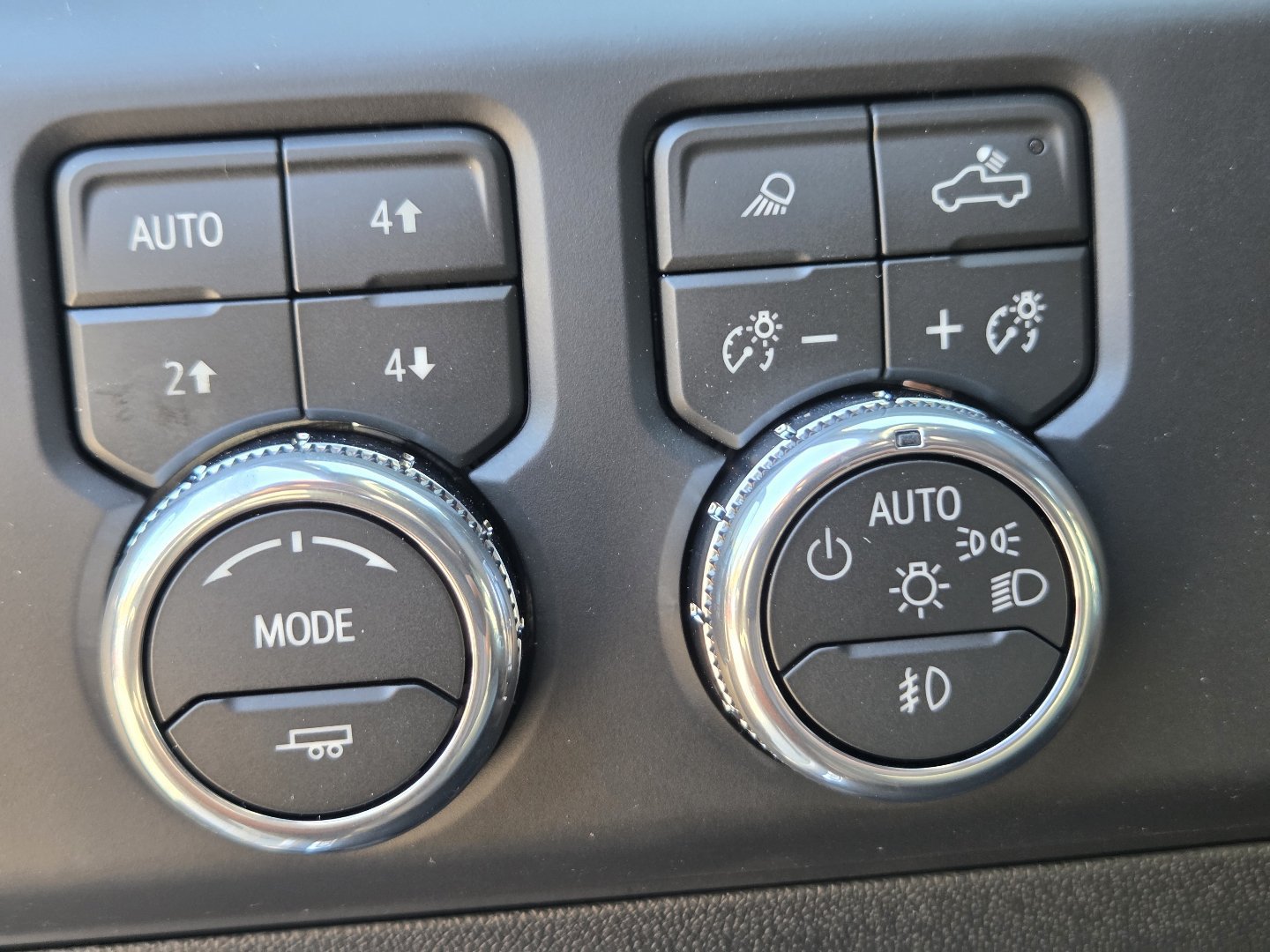 New 2026 GMC Sierra 2500 AT4 AWD/4WD image 30