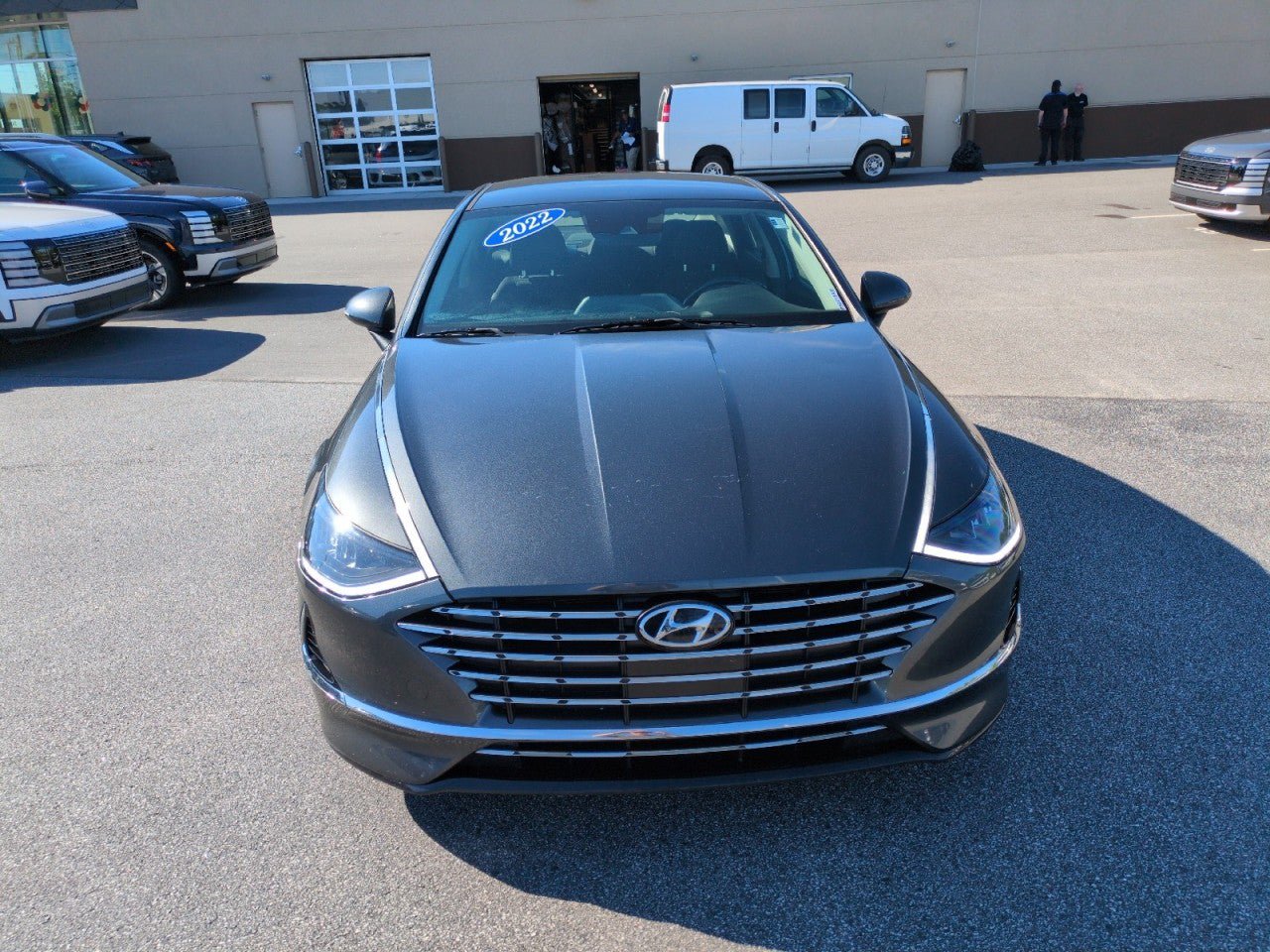 Used 2022 Hyundai Sonata SEL FWD image 2