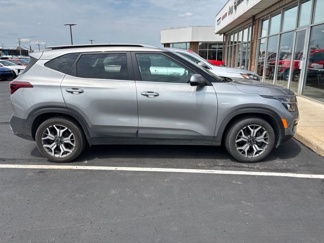 Used 2023 Kia Seltos EX AWD/4WD image 5