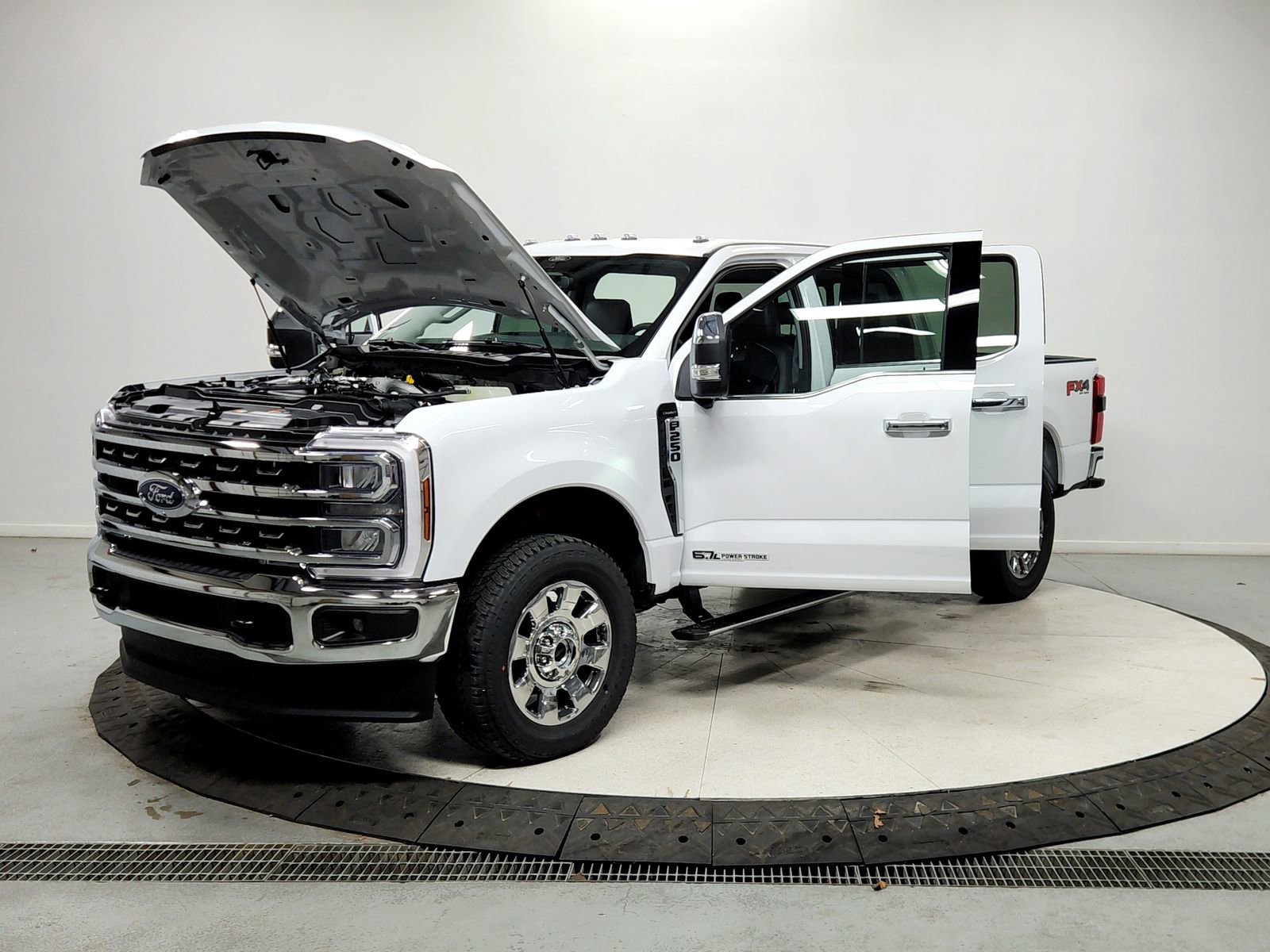 New 2026 Ford F250 Lariat w/ Chrome Package image 11