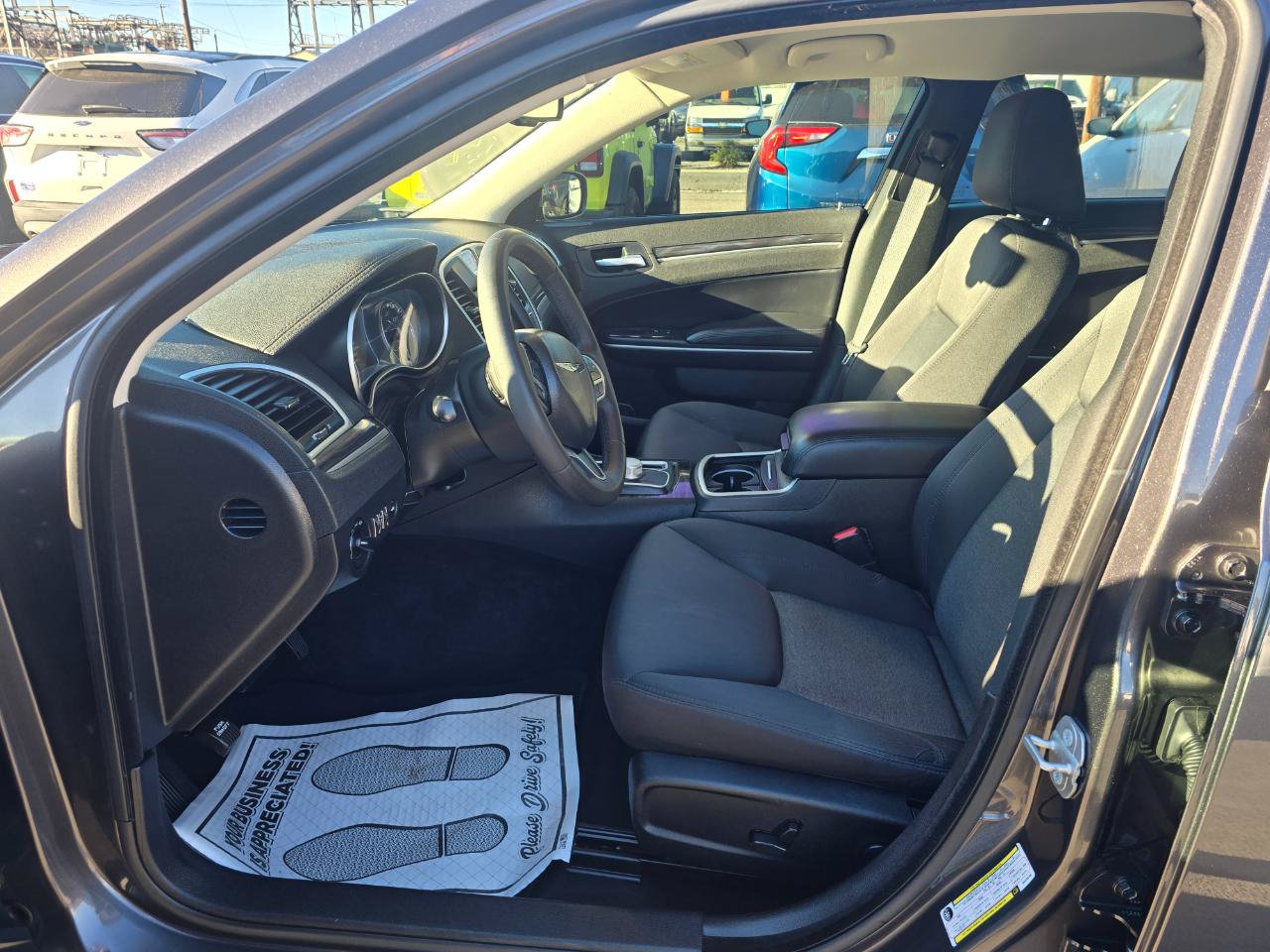 Used 2022 Chrysler 300 Touring w/ Sport Appearance Package AWD/4WD image 11