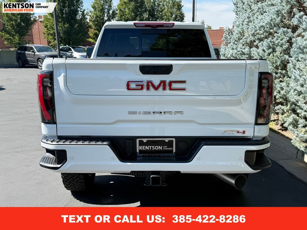 Used 2025 GMC Sierra 2500 AT4 image 7