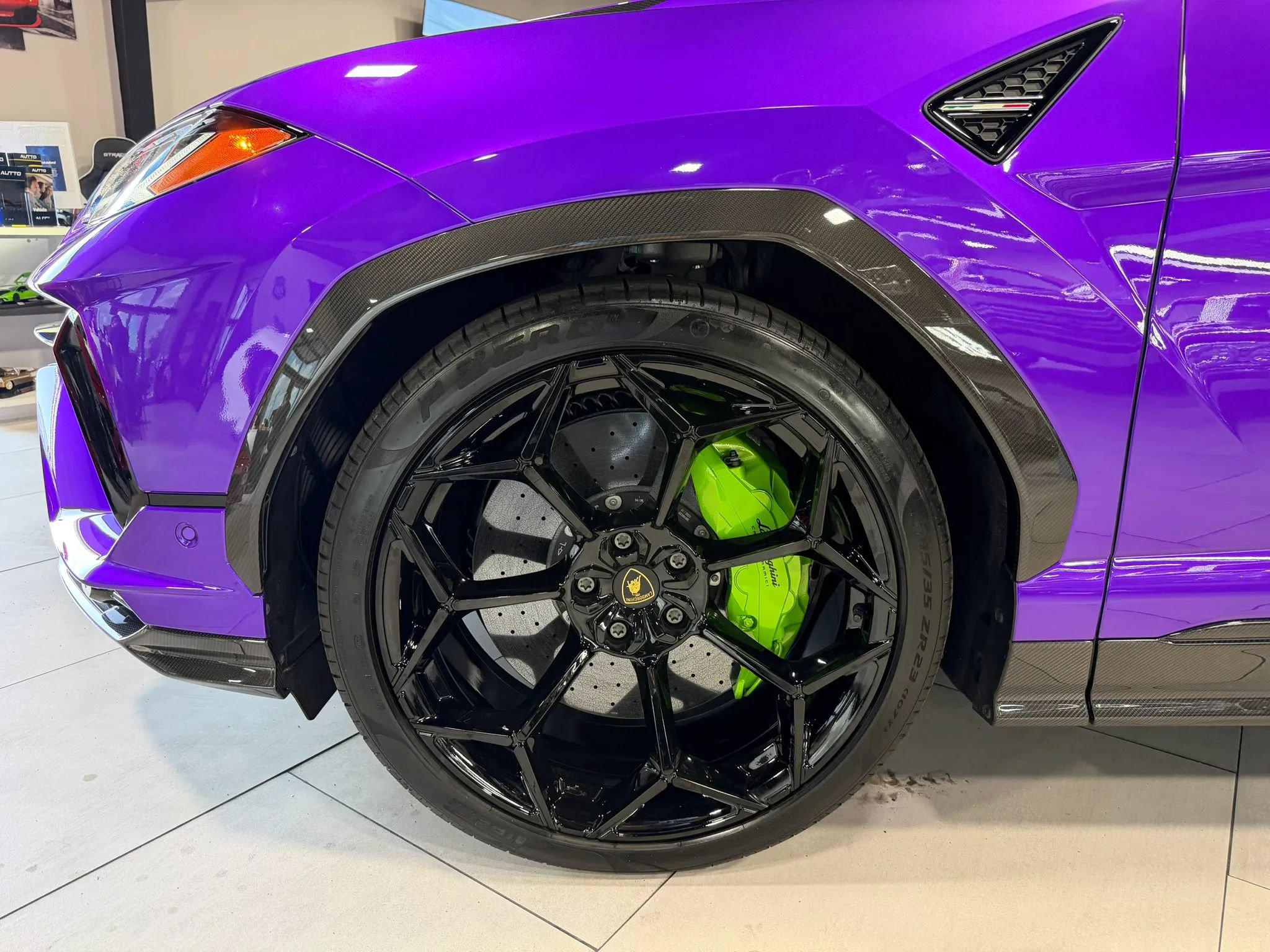 Used 2024 Lamborghini Urus Performante AWD/4WD image 50