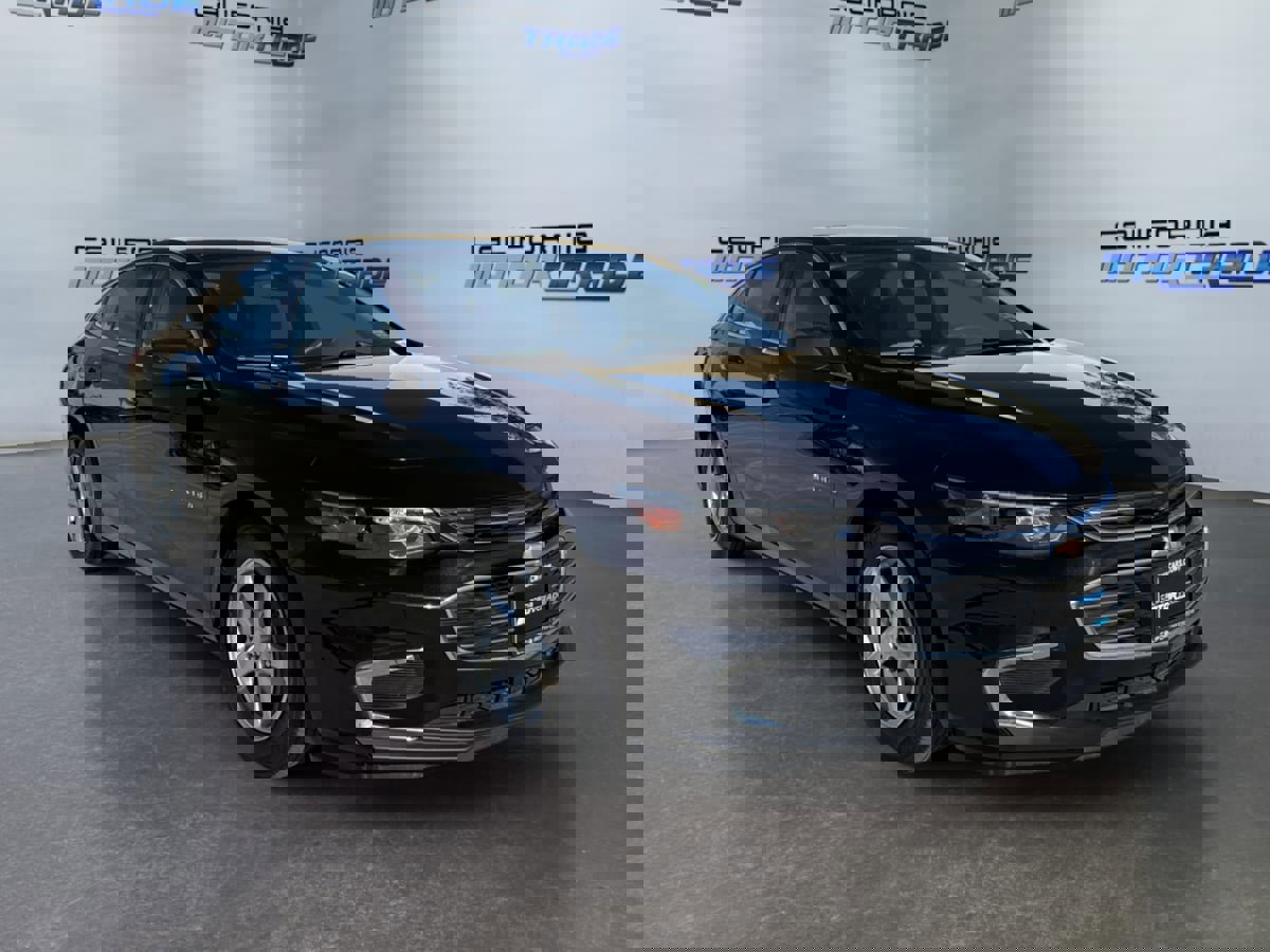 Used 2017 Chevrolet Malibu LS image 3