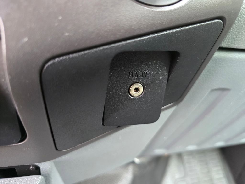 Used 2012 Ford F350 XL w/ Trailer Tow Pkg image 28