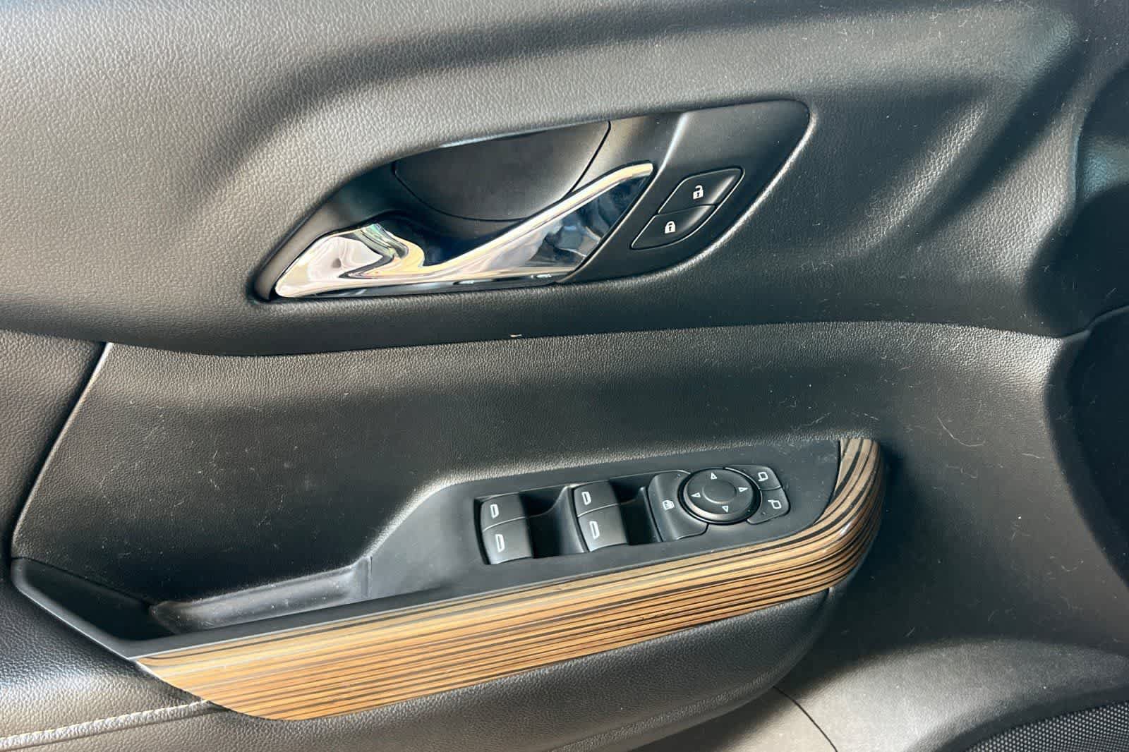Used 2018 GMC Acadia SLE FWD image 15