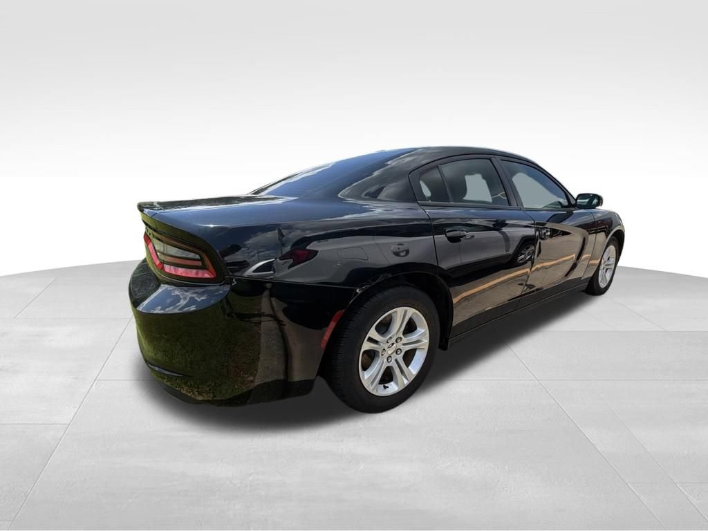 Used 2020 Dodge Charger SXT RWD image 3