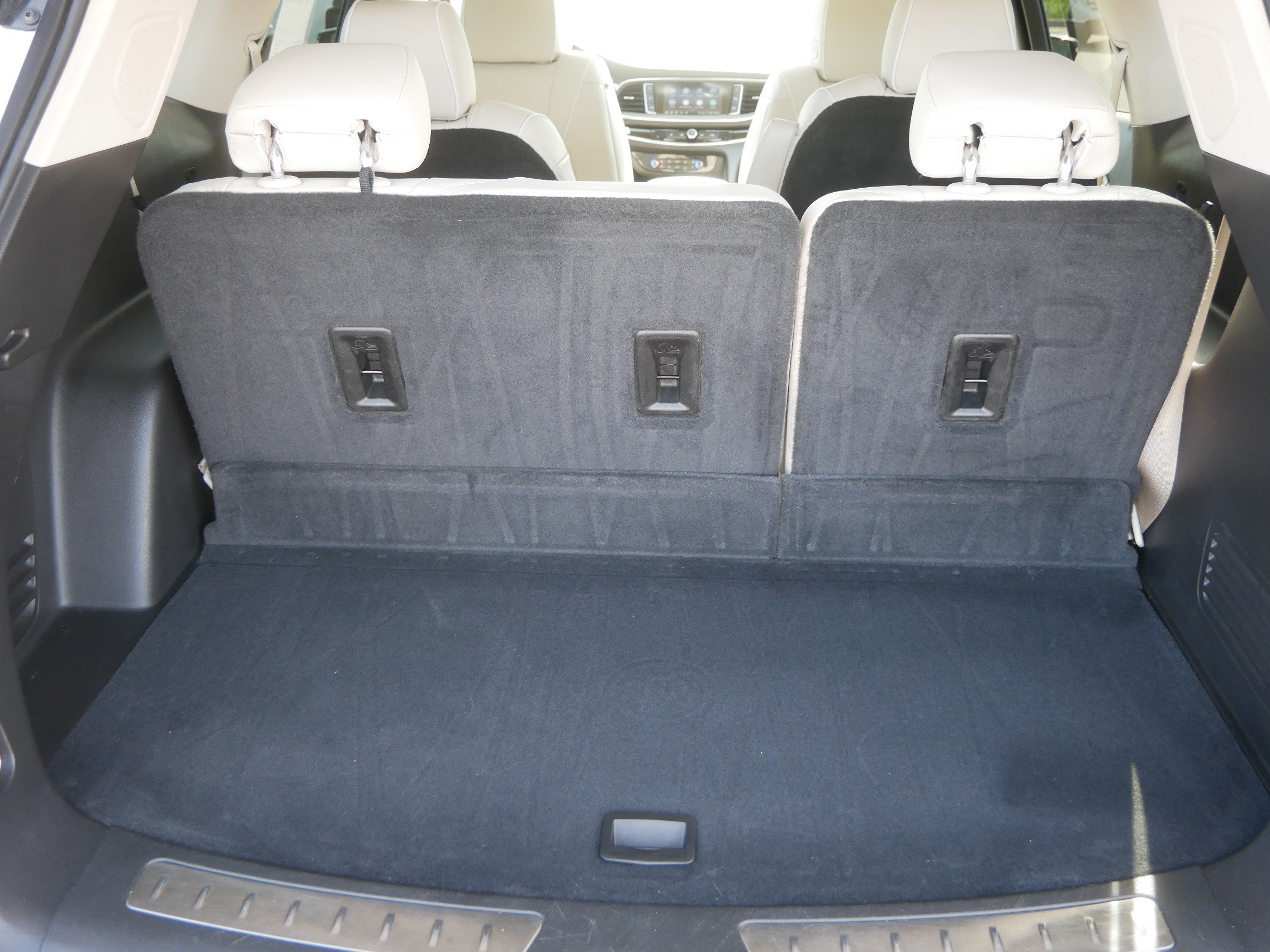 Used 2023 Buick Enclave Avenir w/ Avenir Technology Package AWD/4WD image 19