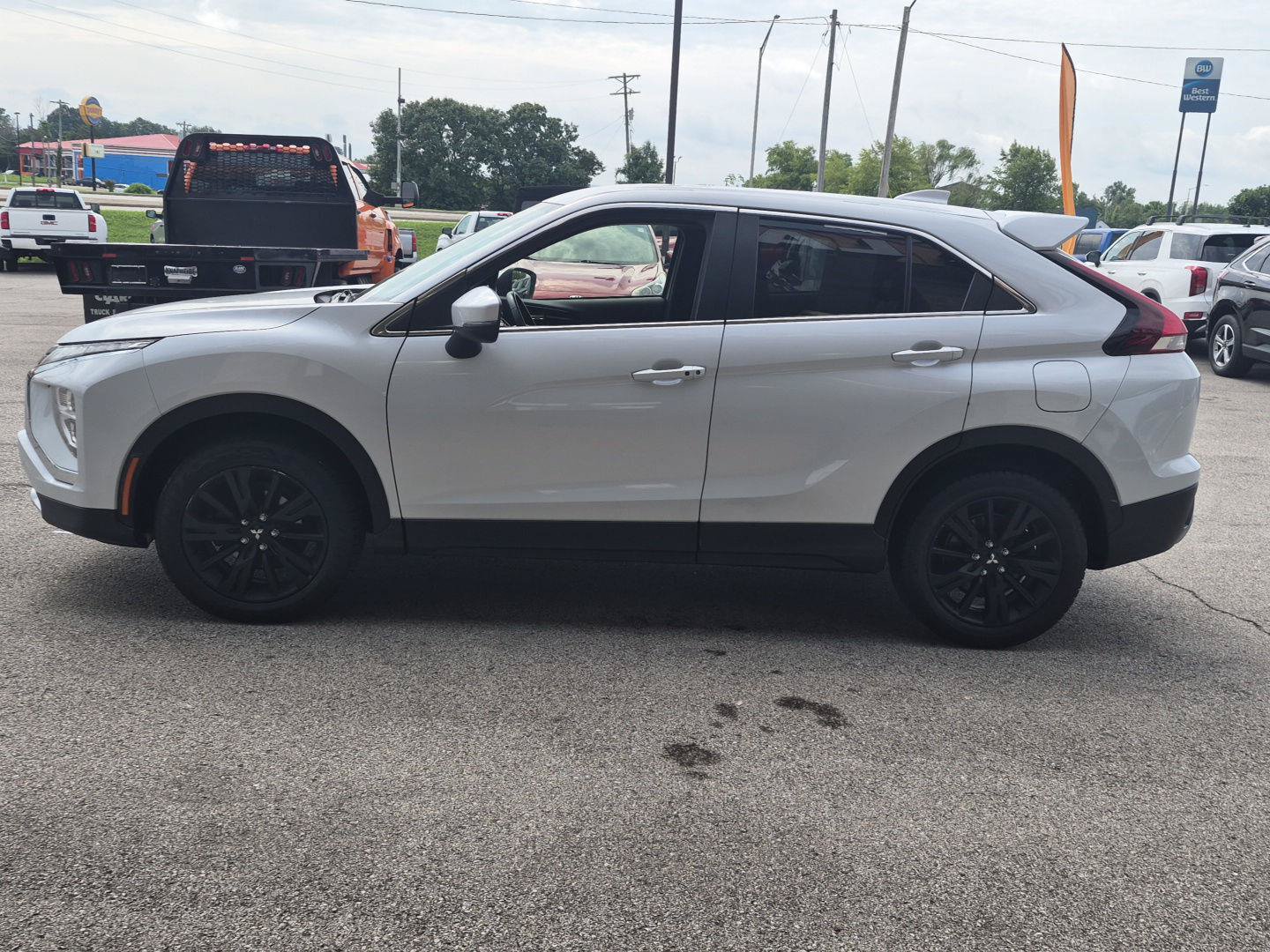 Used 2023 Mitsubishi Eclipse Cross SE AWD/4WD image 6