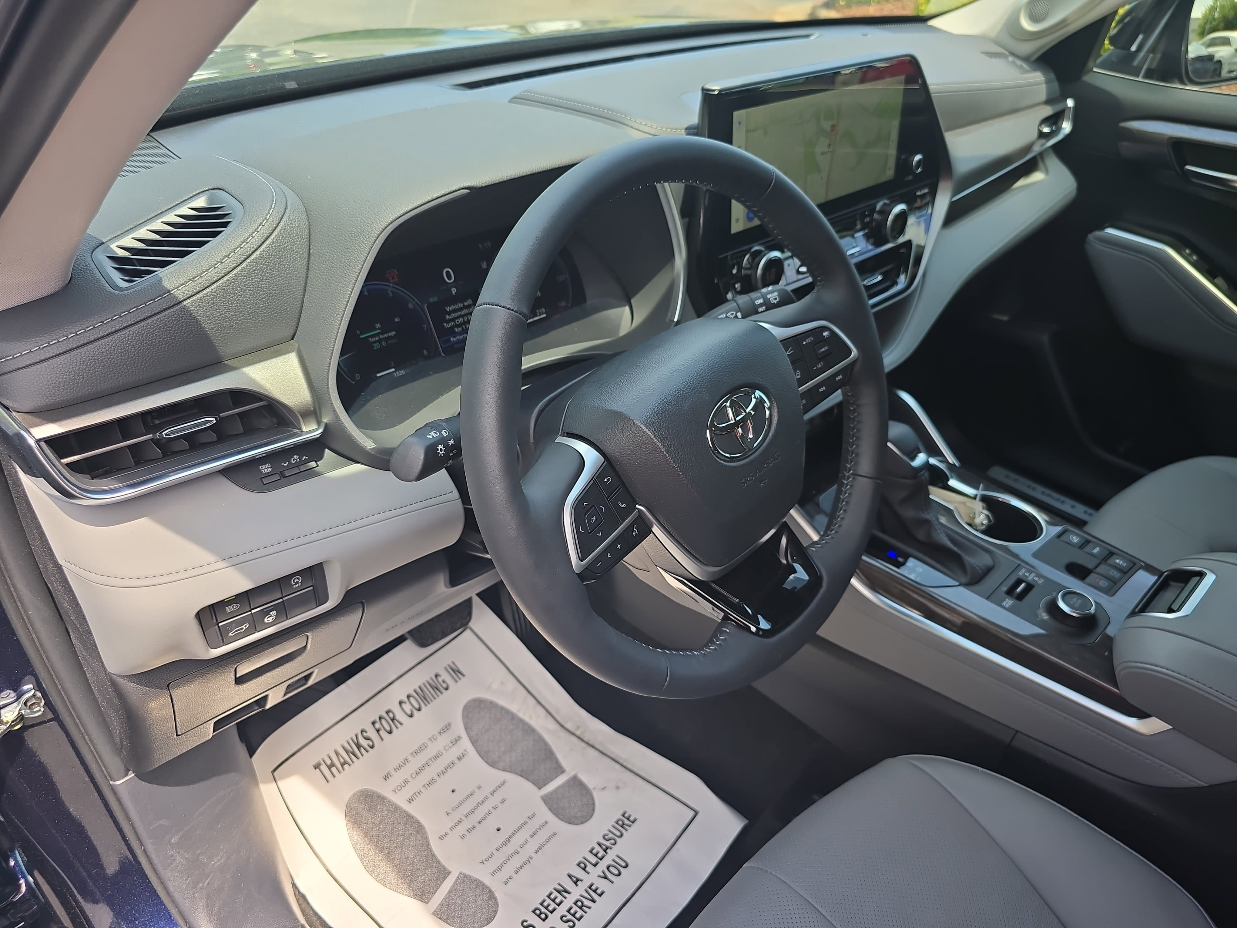 Used 2026 Toyota Highlander Limited AWD/4WD image 18