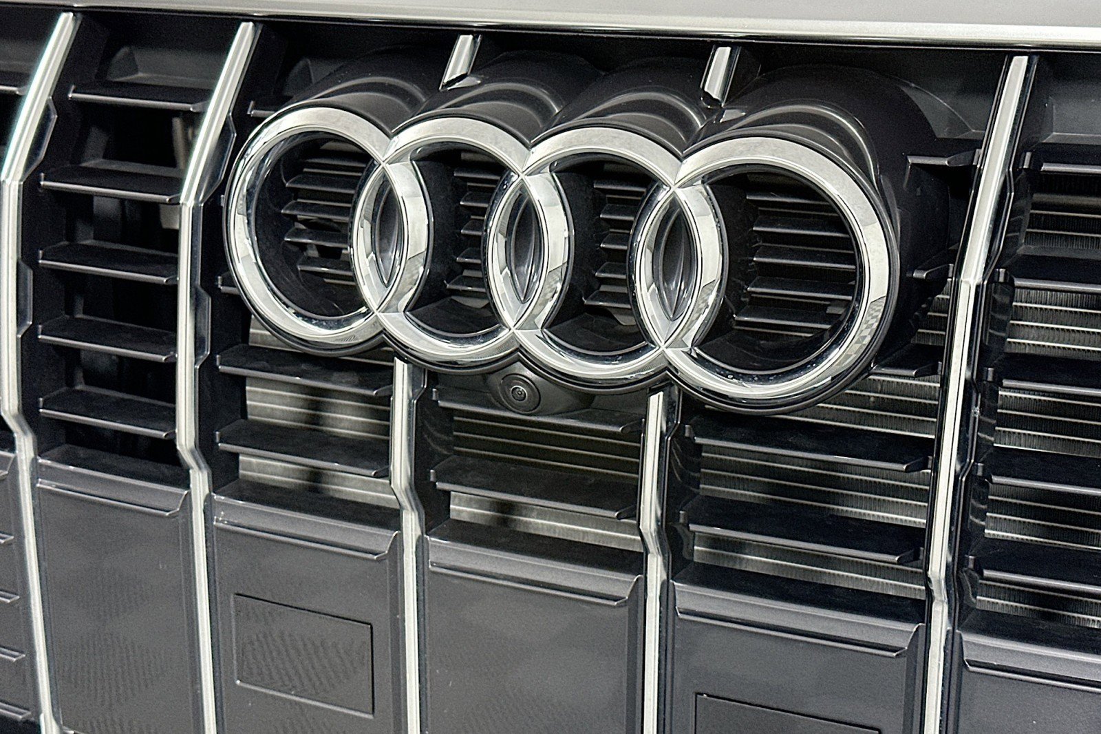 Used 2025 Audi Q3 2.0T Premium Plus w/ Premium Plus Package image 15