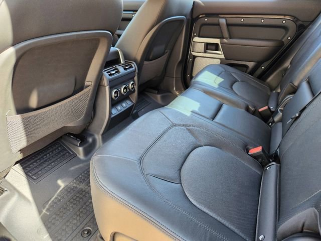 Used 2024 Land Rover Defender 130 S image 29