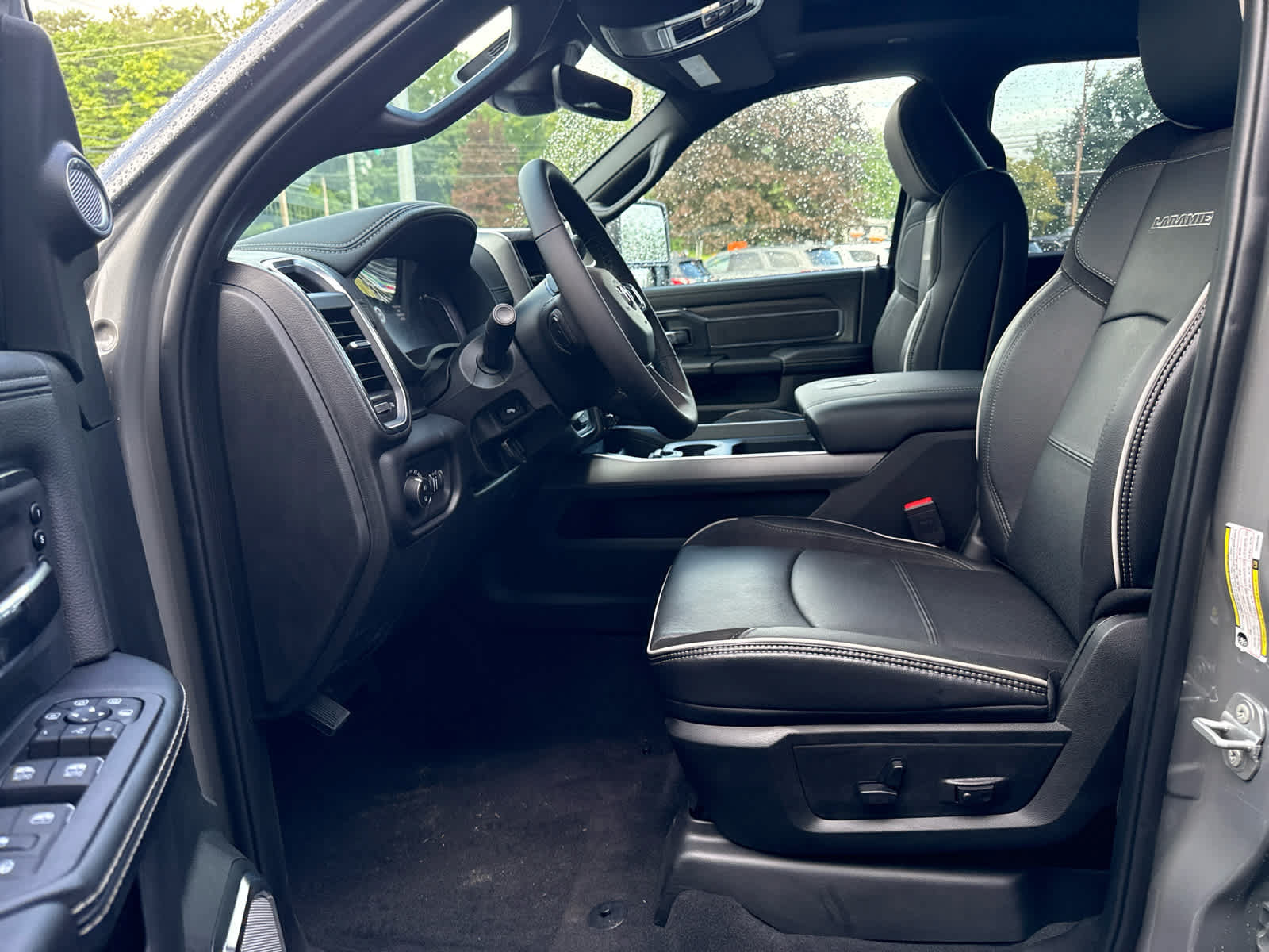 New 2026 RAM 2500 Laramie AWD/4WD image 13