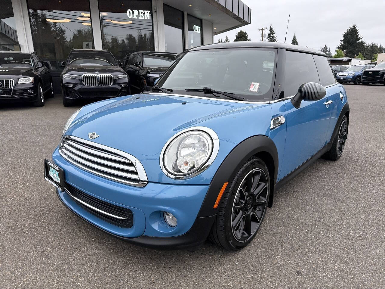 Used 2012 MINI Cooper Hardtop FWD image 1