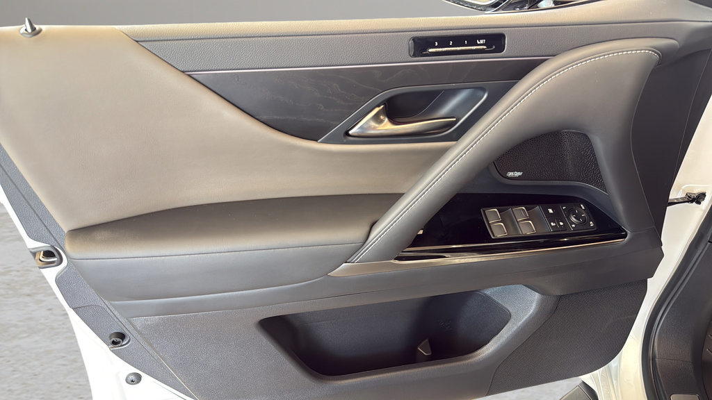 New 2026 Lexus LX 700h Overtrail AWD/4WD image 9