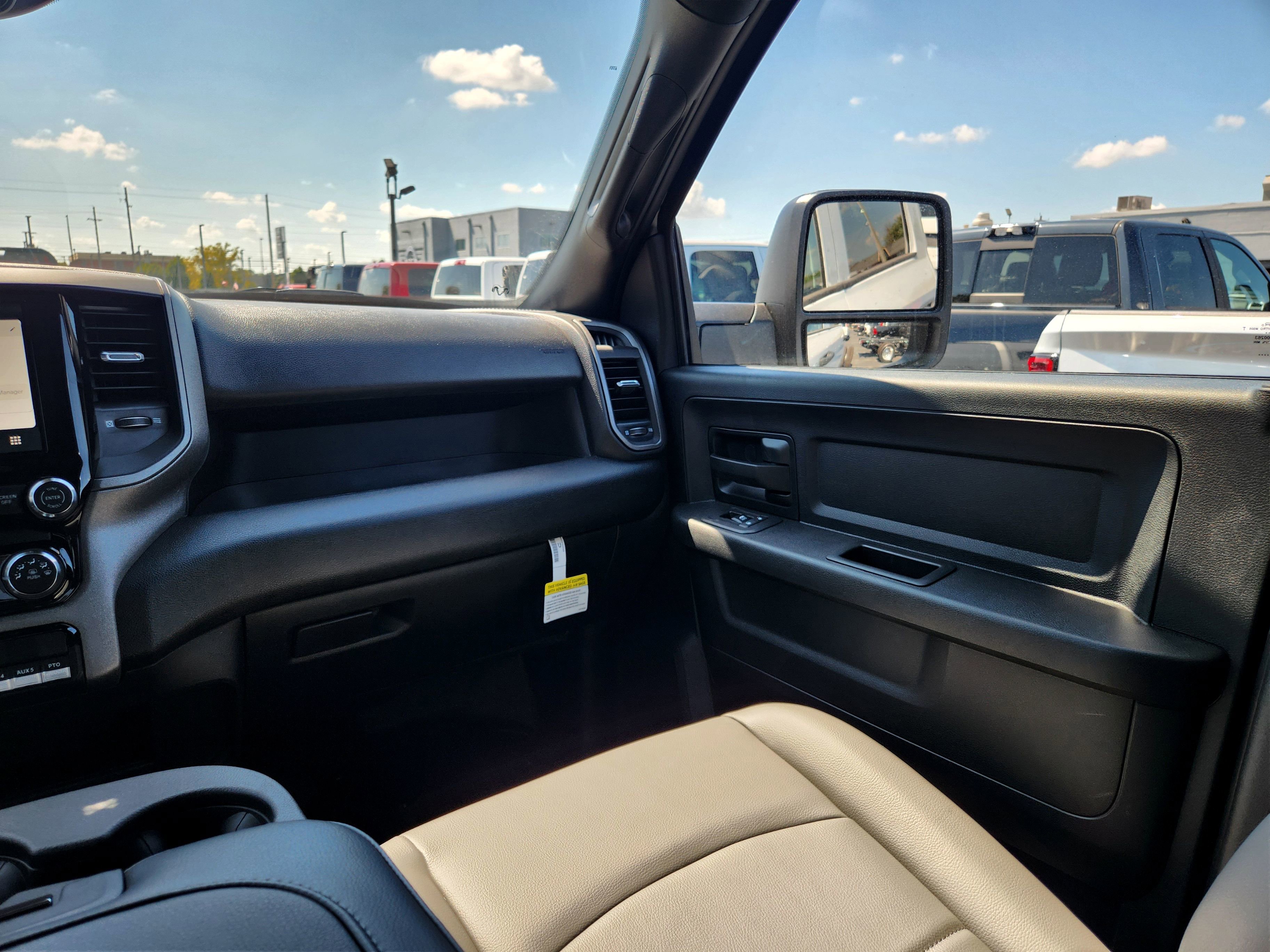 New 2026 RAM 5500 Tradesman w/ Chrome Appearance Group image 25