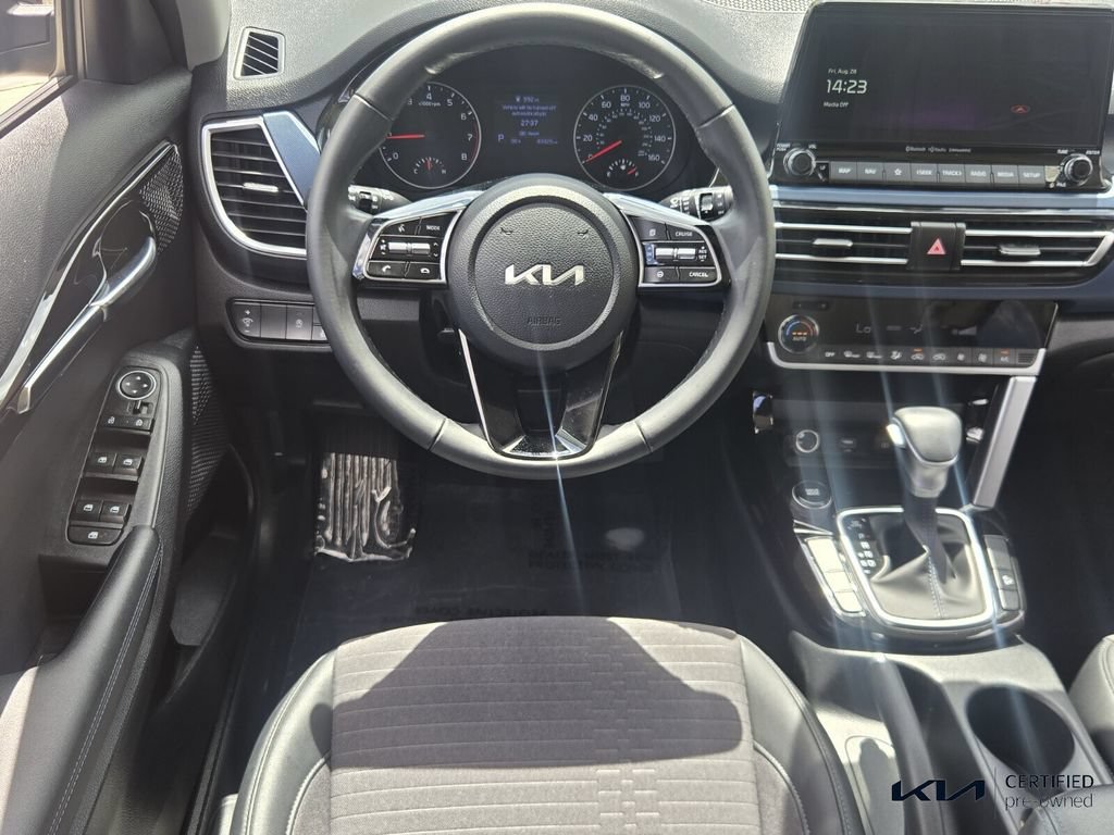 Certified 2023 Kia Seltos S w/ Navigation Package FWD image 13