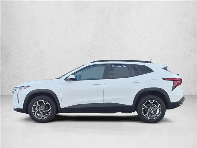 Used 2025 Chevrolet Trax LT FWD image 8