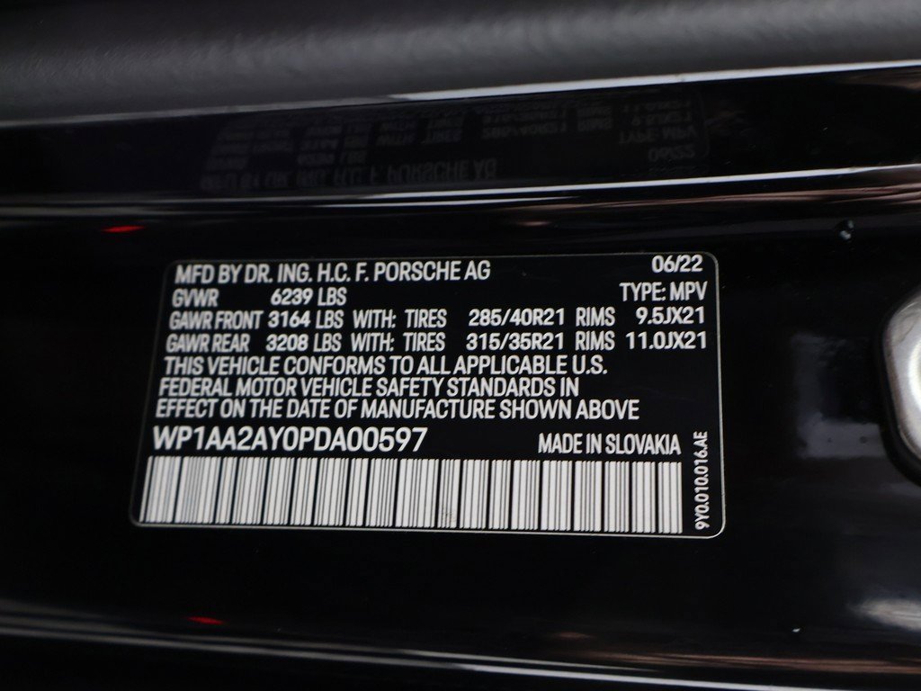 Used 2023 Porsche Cayenne Platinum Edition image 62