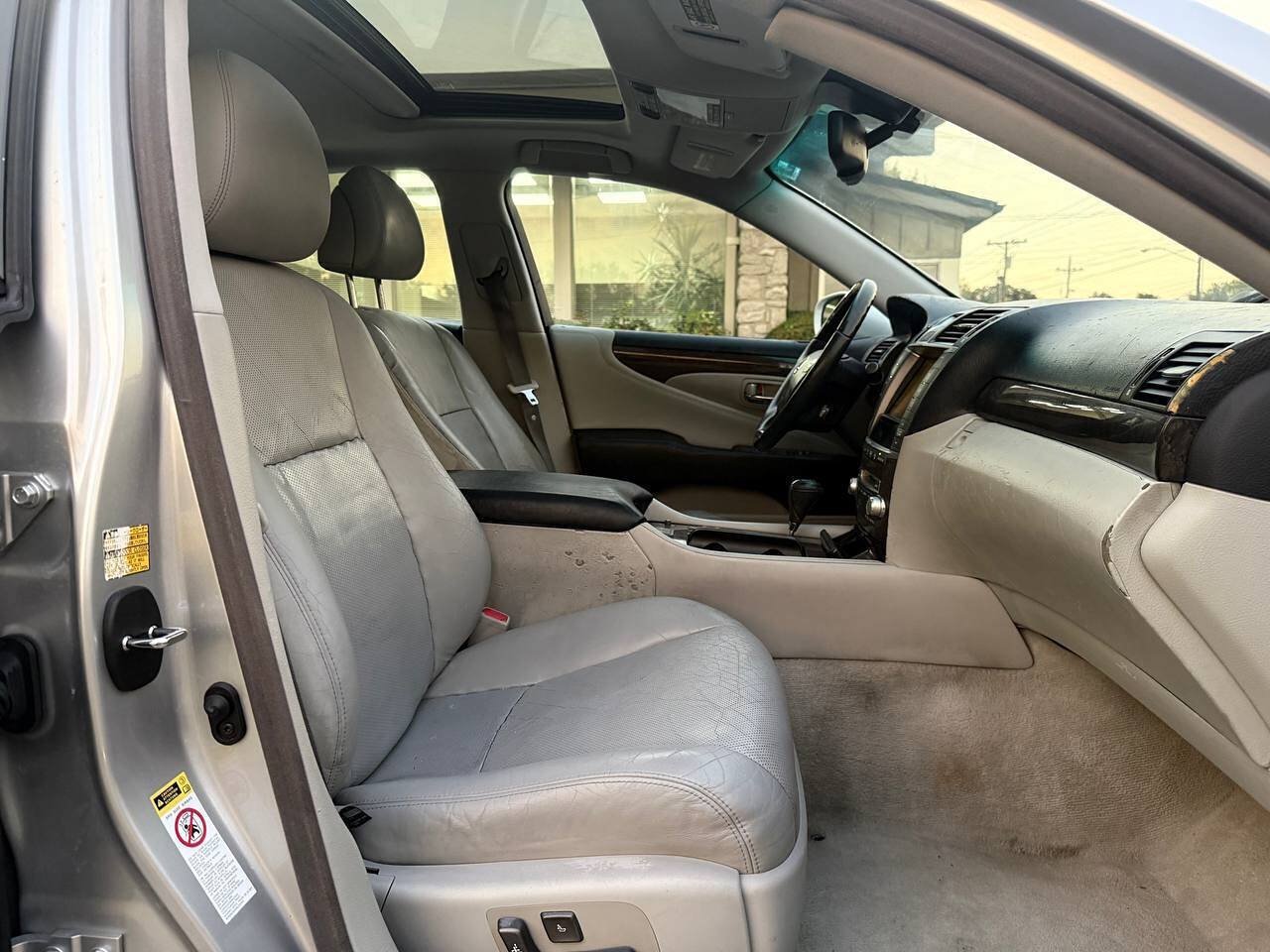 Used 2010 Lexus LS 460 AWD w/ Luxury Value Edition image 21