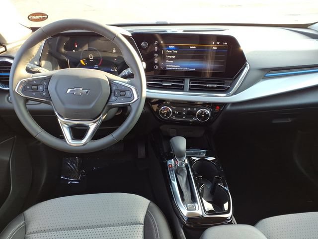 New 2026 Chevrolet Trax LT w/ Midnight Edition FWD image 12