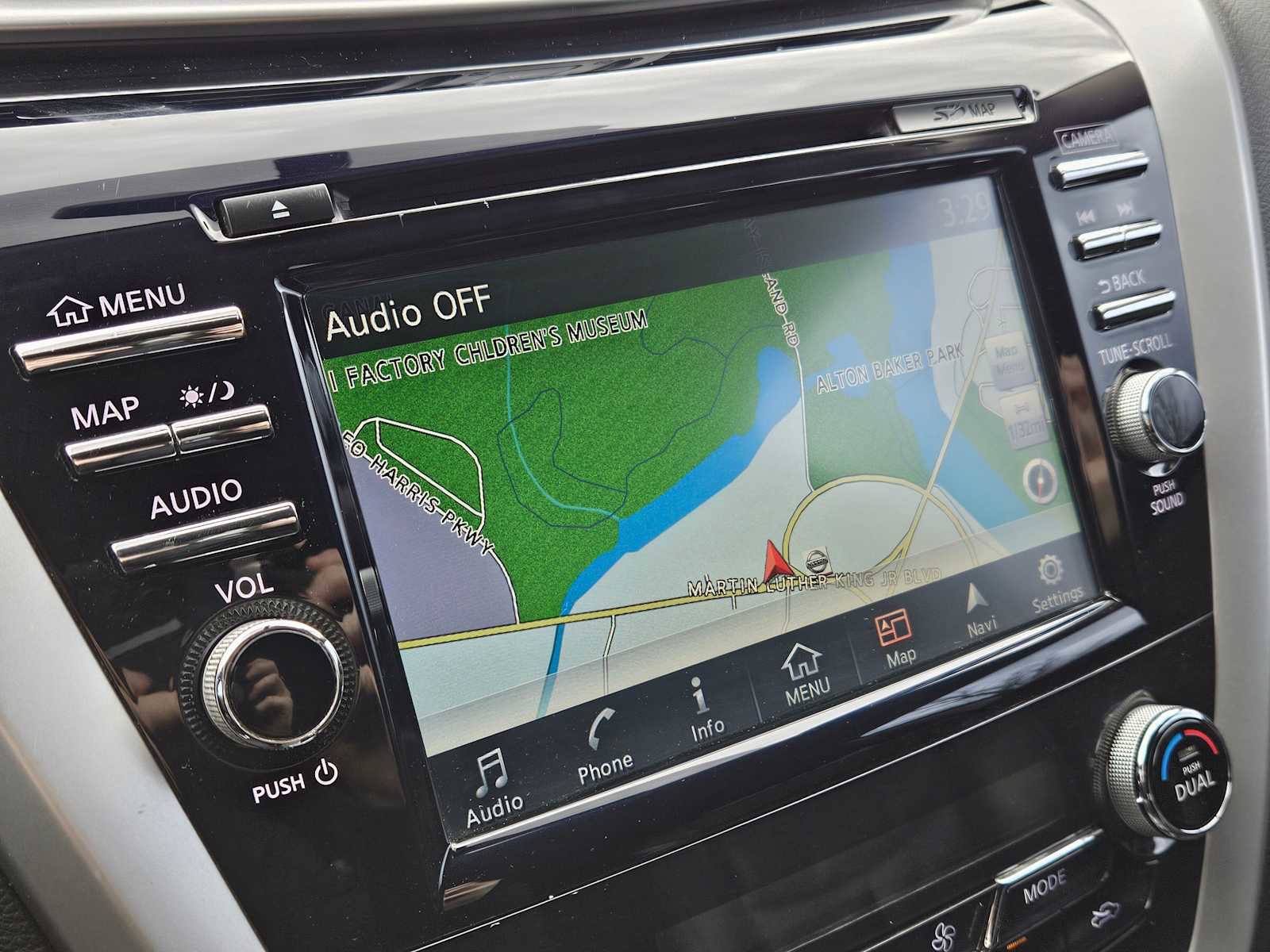 Used 2016 Nissan Murano Platinum image 29