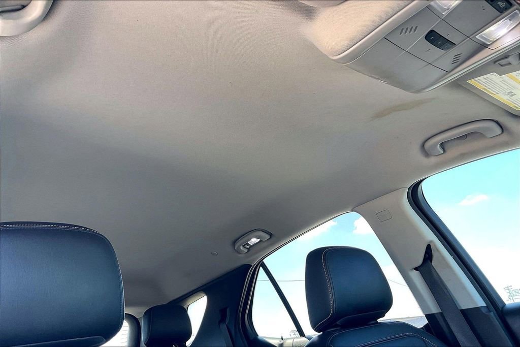 Used 2018 Chevrolet Equinox Premier FWD image 28