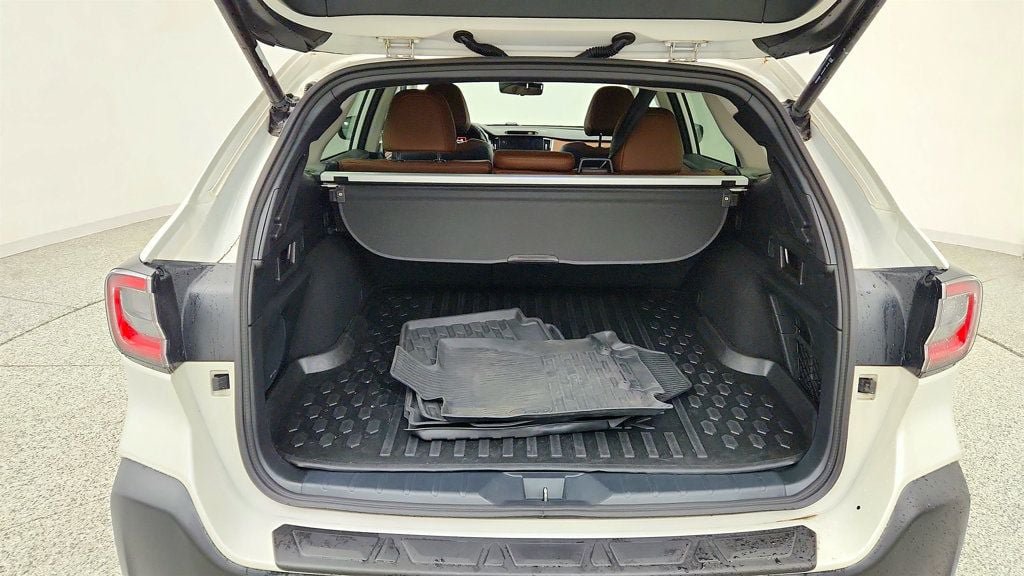 Used 2023 Subaru Outback Touring AWD/4WD image 22