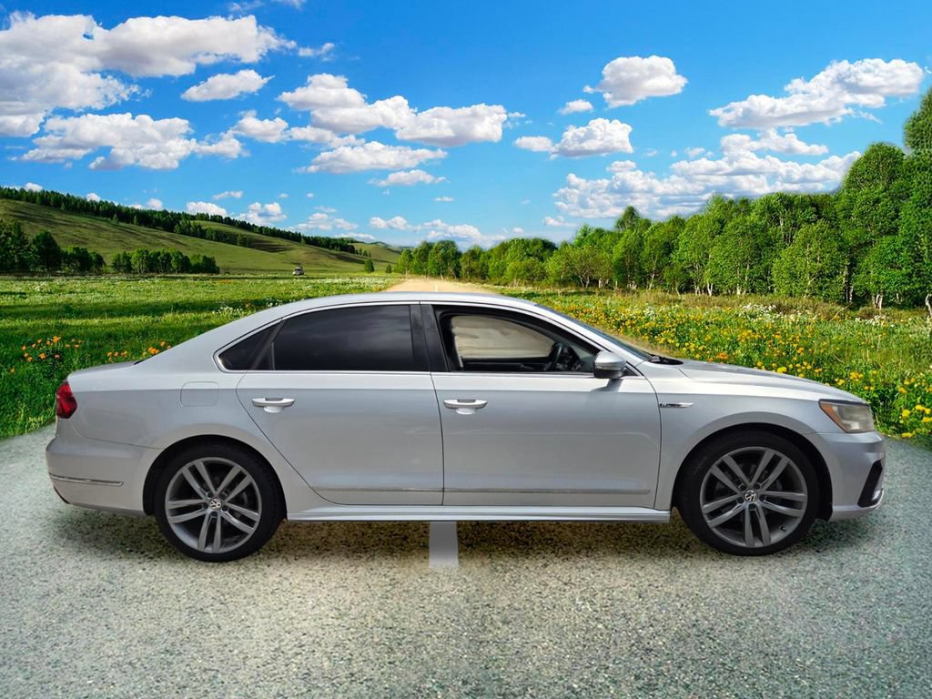 Used 2017 Volkswagen Passat 1.8T R-Line FWD image 7