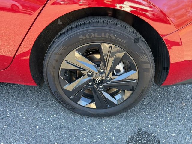 Certified 2023 Hyundai Elantra SEL image 6