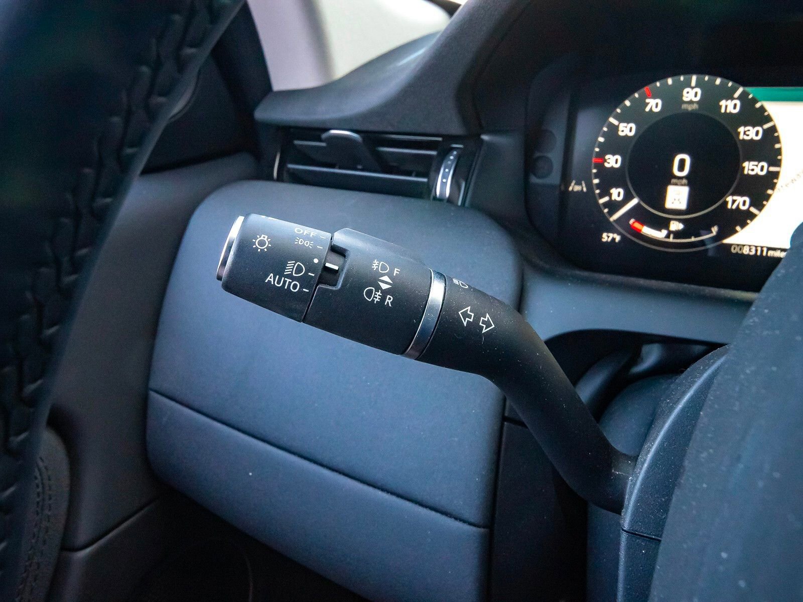 Used 2025 Land Rover Discovery Sport S image 12